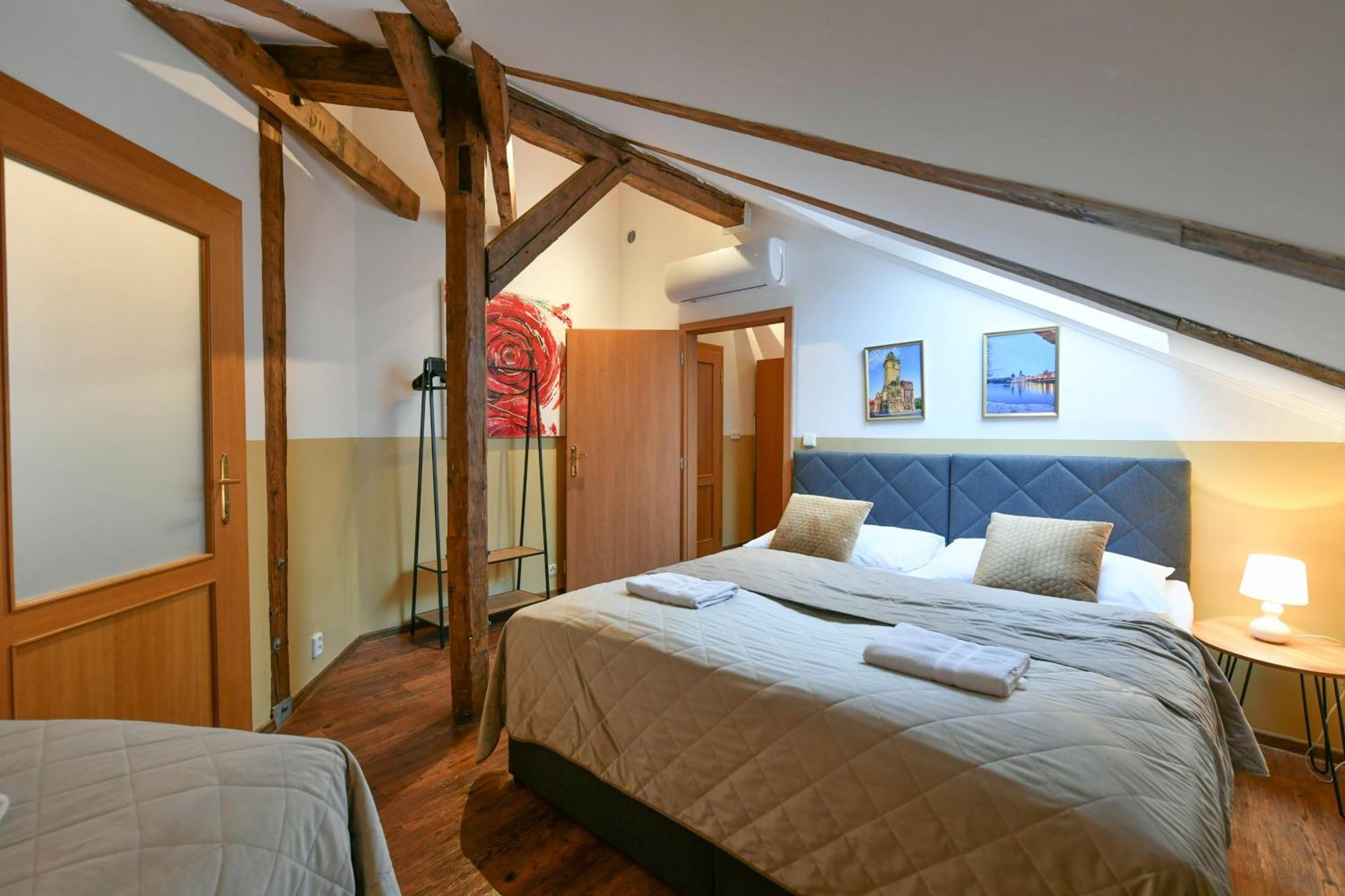 Amazing Charles Bridge Apartment براغ المظهر الخارجي الصورة