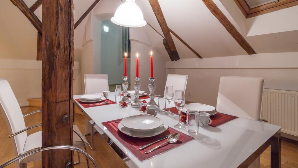 Amazing Charles Bridge Apartment براغ الغرفة الصورة