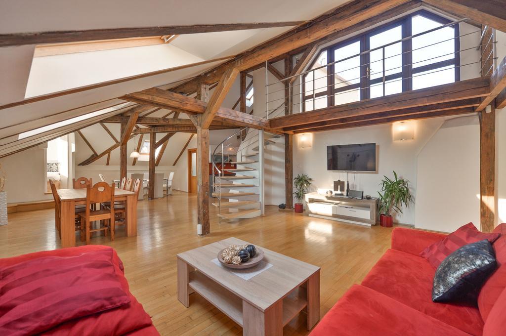 Amazing Charles Bridge Apartment براغ المظهر الخارجي الصورة